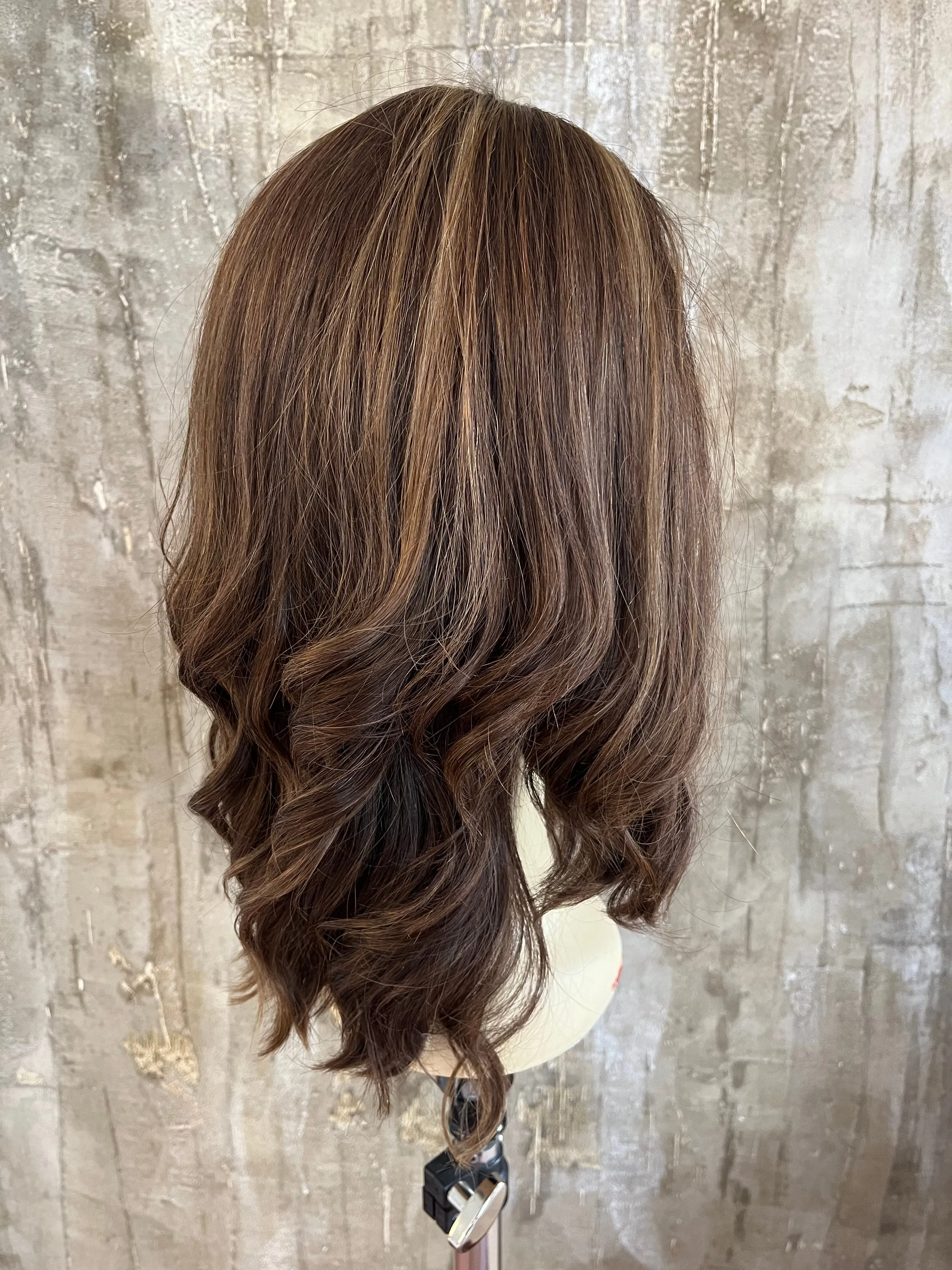 100% EUROPEAN VIRGIN HUMAN HAIR 20" BROWN WITH HIGHLIGHTS