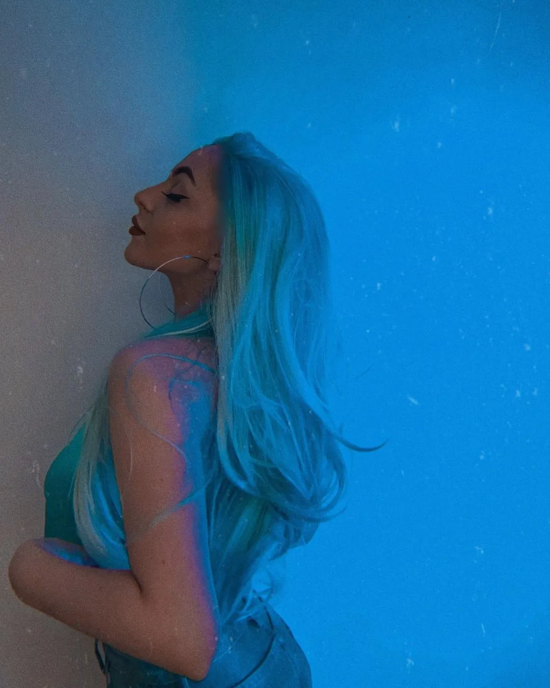 Acionna - Sky And Pastel Blue Ombre Long Loose Wave Synthetic Lace Front Wig