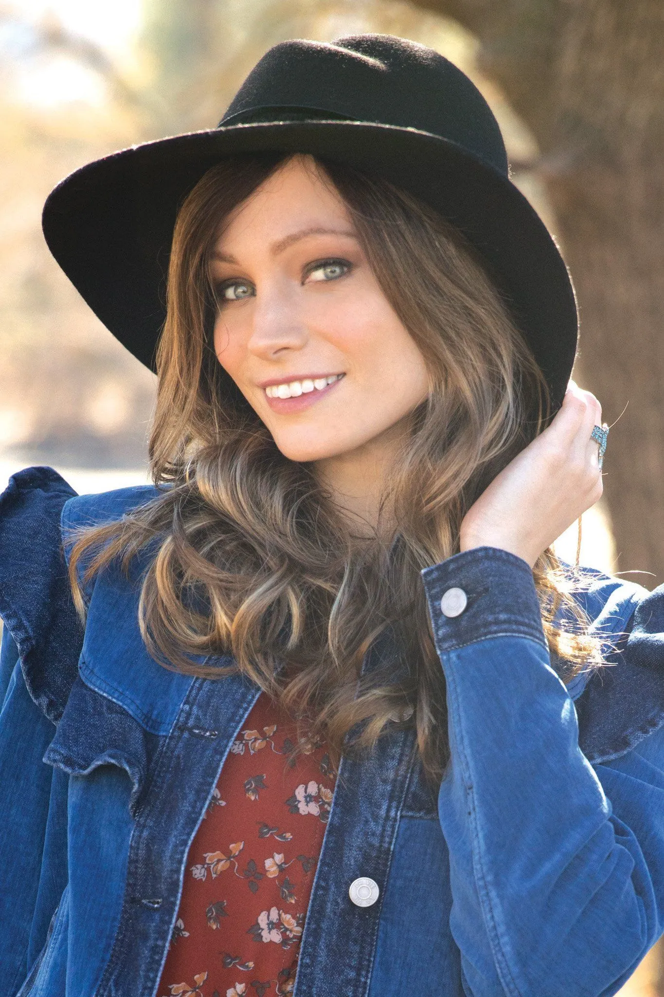 Amore Wigs - Callie (#2567)