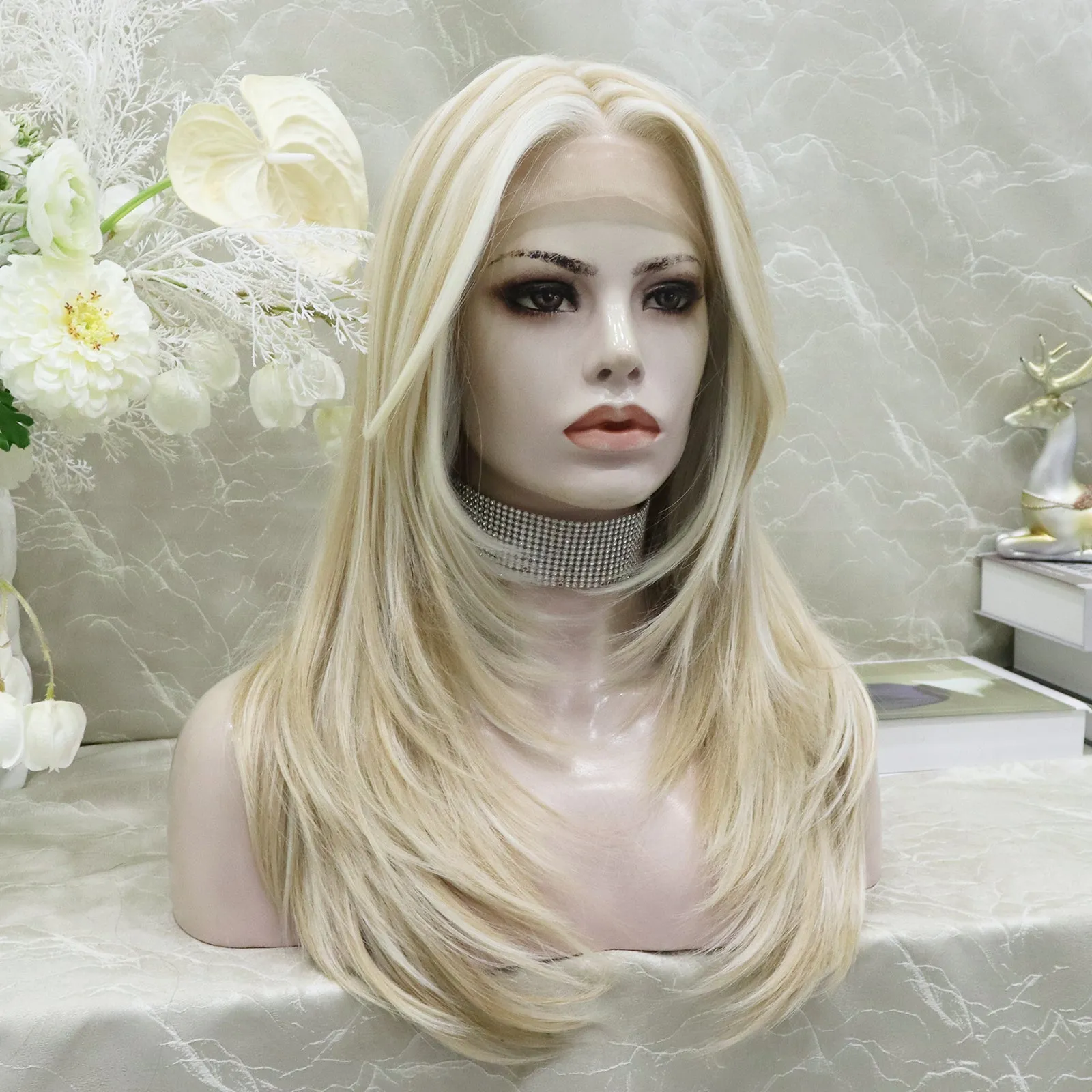 Benda Collection-Robin-Ombre blonde color with layer cutting T-part lace front 24 inches