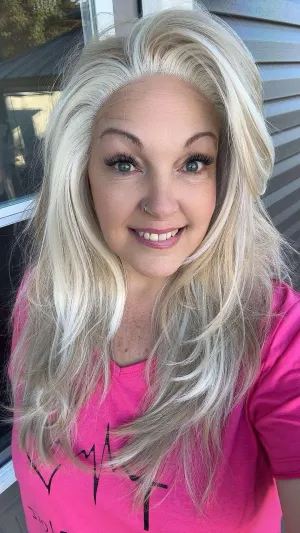 Benda Collection-Robin-Ombre blonde color with layer cutting T-part lace front 24 inches