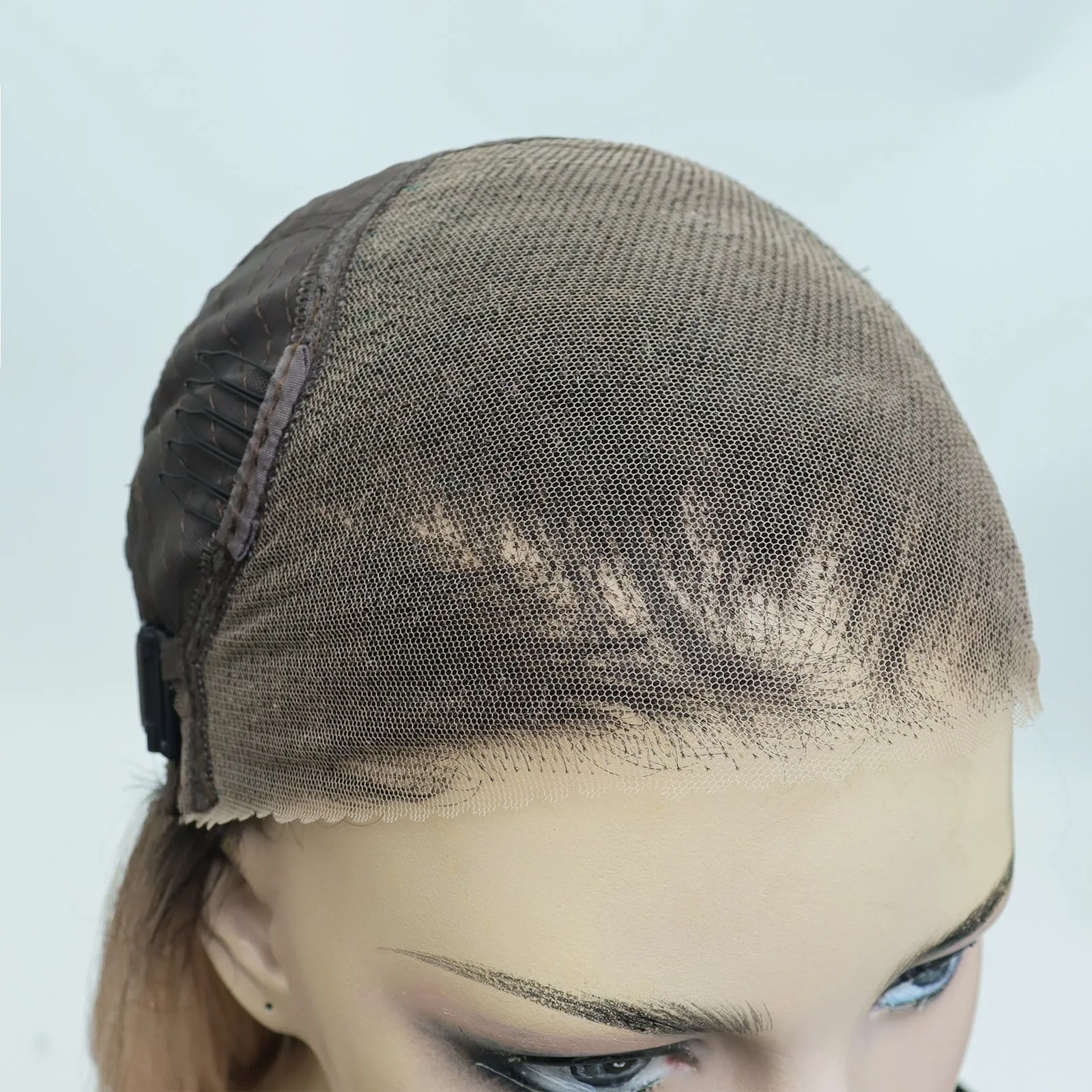 IMstyle Tess PRE-CUT-LACE apricot blonde layer cut low density 9*6 lace front Petite wigs K337-TTL4-PINK-C9X6