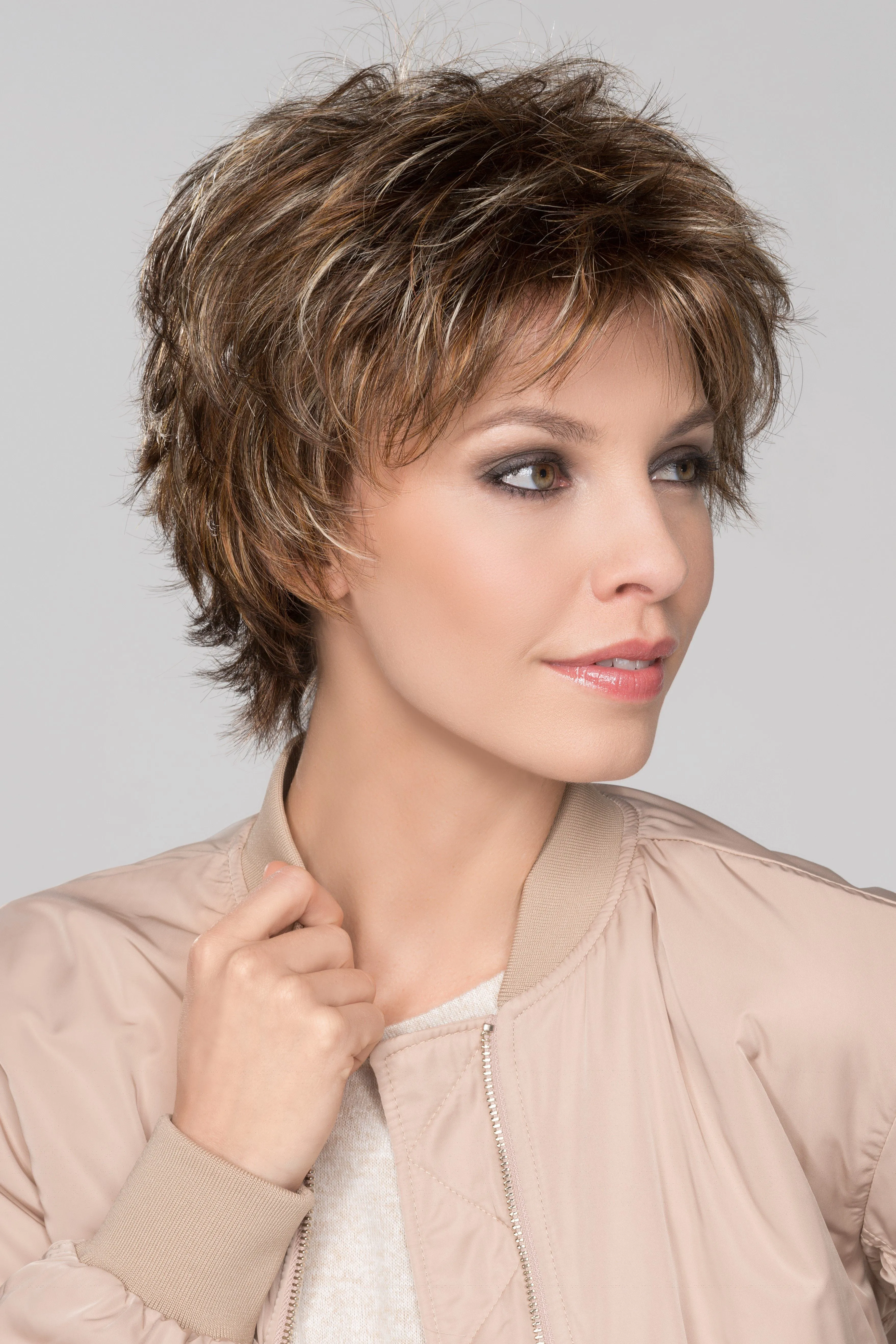 Sale - Ellen Wille Wigs - Click - Color: Champagne Mix (22.14.20)